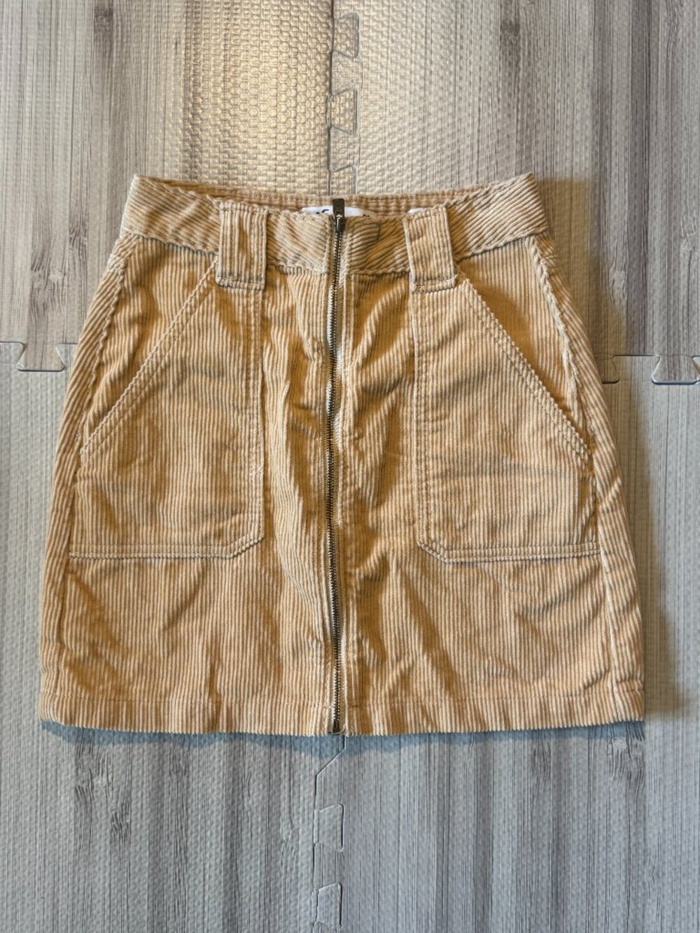 Hollister‎ Women's Ultra High Rise Corduroy Skirt